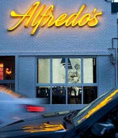 Hot Plates | Restaurant News | Alfredo's Pizzeria | The Commoner | Nom Japanese | Mary Street Bakery - Gourmet Traveller
