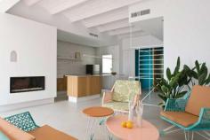 Refurbished Holiday Apartment by Colombo and Serboli Architecture | www.yellowtrace.c...