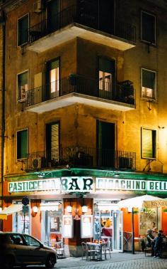 a bar in Rome / photo by Carlos Espinal