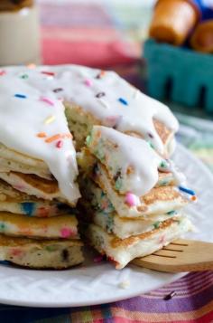 Birthday Cake Pancakes pic.twitter.com/qHtlwYxCDf