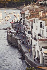 awesome,cool,interesting,,great Cadaqués