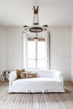 Gallery Post // Refurbished Madrid Apartment by Erico Navazo | www.yellowtrace.c...