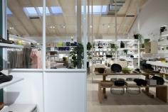 Country Road's new store at Highpoint in Melbourne have done a fresh new look using Royal Oak Floors Hornbeam timber flooring. www.royaloakfloor...
