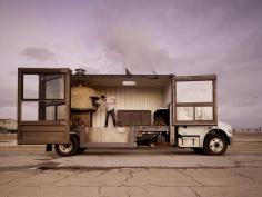 sometimes played out trends can still work. shipping container + food truck = oOOo    (Del Popolo mobile pizzeria store design)