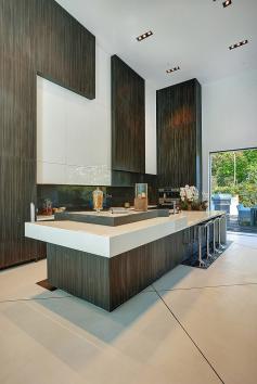 Hythe Court Home by Amit Apel Design / Beverly Hills, California