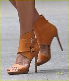 Stunning heels Search on Indulgy.com