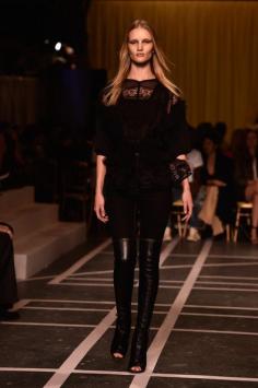 Rosie Huntington-Whiteley Photos: Givenchy Runway Show
