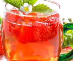 Raspberry Tea Cocktail Recipe