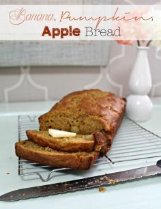 Banana Pumpkin Apple Bread #breadrecipes #fallrecipes #pumpkinbread #applebread #bananabread