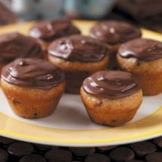 Oven Baked Banana-Chip Cupcakes Recipe