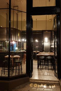 Urban Gourmand - Compact and sleek, The Town Mouse’s economy of space is cleverly paired with a timeless fit out and intimate atmosphere in Melbourne by architect Allistar Cox