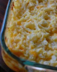 
                    
                        Cracker Barrel's Hashbrowns Casserole ~ Copycat - This recipe can feed a large crowd and is good for a brunch..,,
                    
                