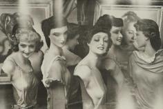 
                    
                        Regard Intemporel Frank Metz - Mannequins en vitrine, Paris, 1949
                    
                