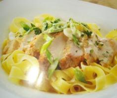 
                    
                        Fettuccine with Chicken and Onion Cream Sauce Recipe
                    
                