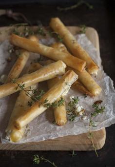 
                    
                        baked goats cheese cigars with honey and thyme (via @Casal Mistério )
                    
                