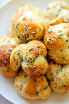 
                    
                        Easy Garlic Parmesan Knots - Fool-proof, buttery garlic knots that come together in less than 20 min - it doesn't get easier than that!
                    
                