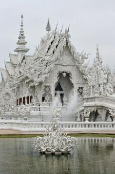 
                    
                        15 Strange Buildings you'd love to see - Wat Rong Khun, Thailand
                    
                