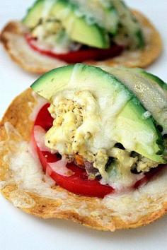 Breakfast egg  avocado tostada #breakfast #recipe #healthyrecipe #summerrecipes #avocado #eggs