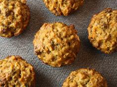 
                    
                        Breakfast Muffins: Oatmeal, carrots, banana & raisins. MmmMmm.
                    
                