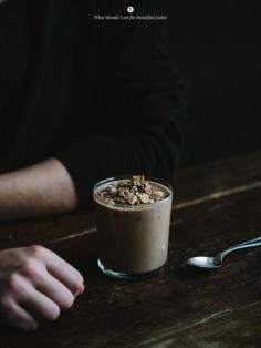 
                    
                        Banana and oat shake with cacao and maca / Marta Greber
                    
                