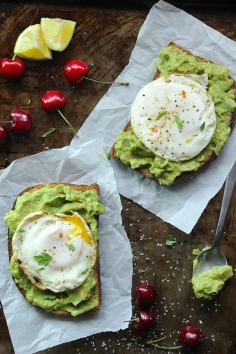 
                    
                        Skinny Fried Egg and Avocado Toast by simplegreenmoms #Egg #Toast #Avocado #Healthy
                    
                