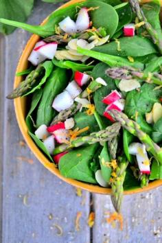 
                    
                        Why Eat Out Tonight When You Can Make This Amazing Spinach Salad Recipe Instead #glutenfree
                    
                