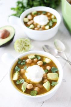 
                    
                        White Chickpea Chili Recipe on twopeasandtheirpo... This easy and healthy chili recipe is one of our favorites!
                    
                