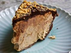 
                    
                        This Snickers Candy Bar Ice Cream Pie Dessert is Savory and Sweet #desserts trendhunter.com
                    
                