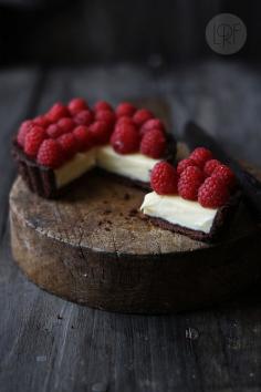Chocolate tart with mascarpone and raspberries. #Chocolate Cake| http://chocolate-cake-547.blogspot.com