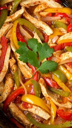 
                    
                        Slow Cooker Chicken Fajitas Recipe ~ So easy... cooking it in the slow cooker allows plenty of time to meld the flavors together and really sink into the chicken, and it leaves you with perfectly tender chicken every time.
                    
                