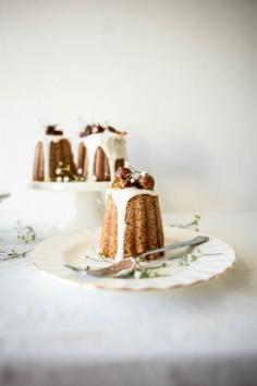 
                    
                        ... miniature beurre noisette and hazelnut cakes ...
                    
                