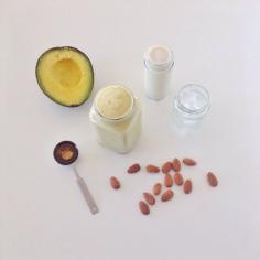 
                    
                        Avocado Almond Smoothie Recipe by michelleyam on #kitchenbowl
                    
                