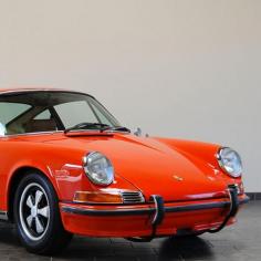 
                    
                        ROAD TEST | Porsche 911S Racing driver Mr David Green finds the perfect road for this classic sports car: the iconic Pacific Coast Highway. ...
                    
                