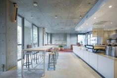 
                    
                        Blue Bottle Coffee Aoyama Cafe | Schemata Architects / Jo Nagasaka
                    
                