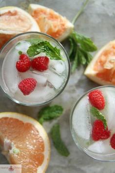 Grapefruit mint vodka drink