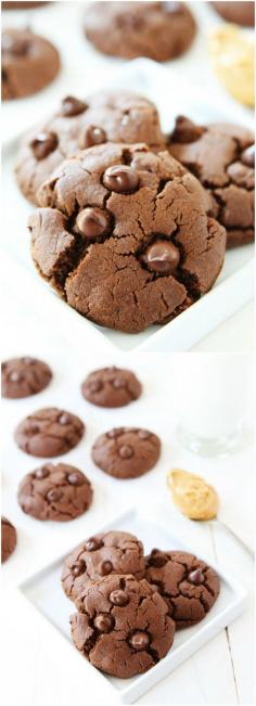 
                    
                        Flourless Chocolate Peanut Butter Cookie Recipe on twopeasandtheirpo... You will never know these rich and soft cookies are gluten-free! They are SO good!
                    
                