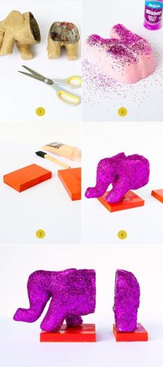 
                    
                        Animal Bookends Tutorial | How to Make Your Own Easy DIY Painted Bookends By DIY Ready. diyready.com/...
                    
                