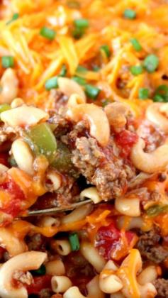 
                    
                        Cheesy Beef Skillet Dinner ~ a simple weeknight dinner that the whole family will love
                    
                
