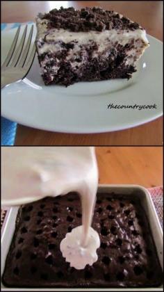 DIY Oreo Pudding Poke Cake