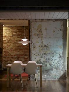 
                    
                        I love roughly exposed bricks and concrete. Fitzroy Terrace / Welsh & Major Architects
                    
                
