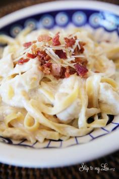 
                    
                        The best fettuccine alfredo recipe! Use only one pot for an easy dinner #recipe #pasta skiptomylou.org
                    
                