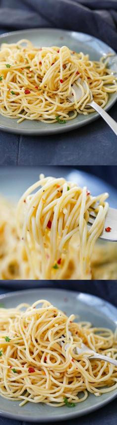 
                    
                        Easy Spaghetti – the easiest spaghetti you will ever make. Takes 15 minutes, budget-friendly, with simple ingredients but so good! | rasamalaysia.com
                    
                