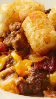 
                    
                        Bacon Cheeseburger Casserole ~ A bacon cheeseburger in easy casserole form... Instead of fries on the side, you get golden brown potato nuggets on top.
                    
                