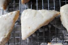 The Pioneer Woman - Starbucks Petite Vanilla Bean Scone Recipe