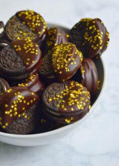 
                    
                        chocolate-covered-gold-dipped-oreos
                    
                
