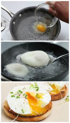 Learn how to poach eggs in just 15 minutes! I want to make eggs benedict for breakfast. Thats my goal :) #breakfast #food #recipes #morning #recipe