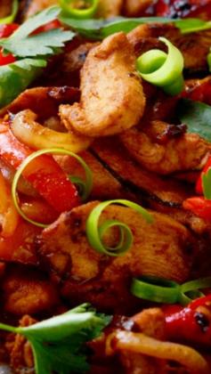 
                    
                        Thai Chicken Fajitas ~ A delicious marinade and Thai basil gives a new twist to the TexMex favorite
                    
                