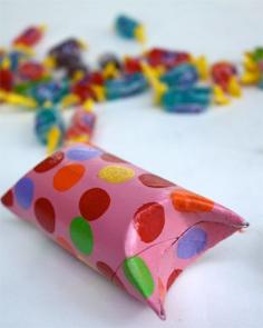 
                    
                        DIY recycled pillow box favors. Decorate any way you like! #make #diy skiptomylou.org
                    
                