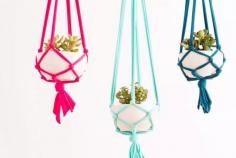 
                    
                        Make These Macrame Hanging Planters in 30 Minutes!
                    
                