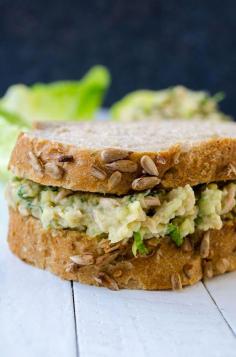 Creamy Avocado Tuna Sandwich with low calories. This is one of the healthiest, easiest and tastiest sandwiches ever! | giverecipe.com | #avocado #tuna #sandwich #avocadosandwich #tunasandwich #healthyrecipes